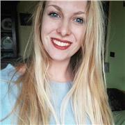 Studentesssa universitaria al secondo anno di biologia